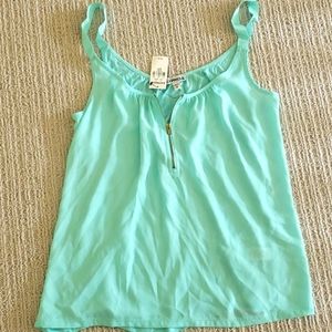 Express light turquoise tank with zipper